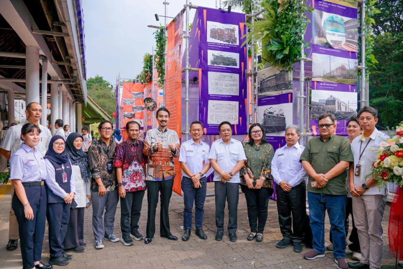 'Stasiun UI, Buku, Pesta Kereta, dan Cinta'
