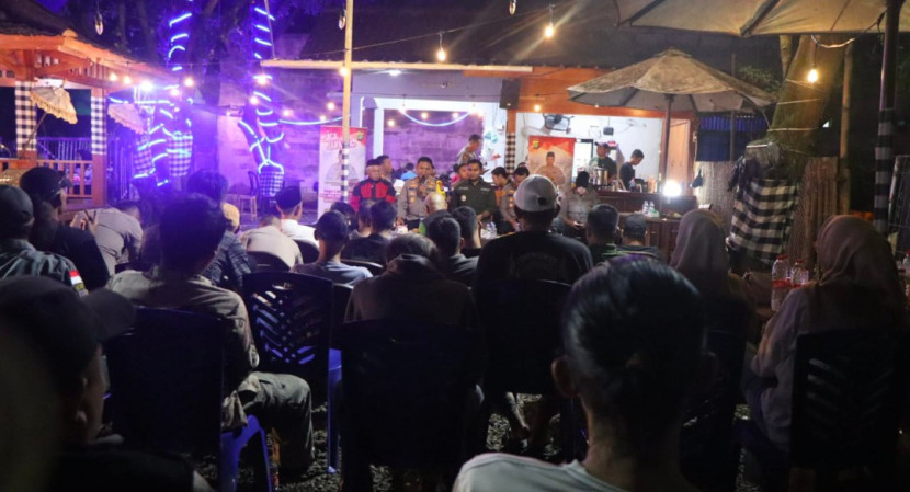 Ngopi Kamtibmas Bersama Kapolres Depok Kombes Pol Abdul Waras di Kelurahan Tugu
