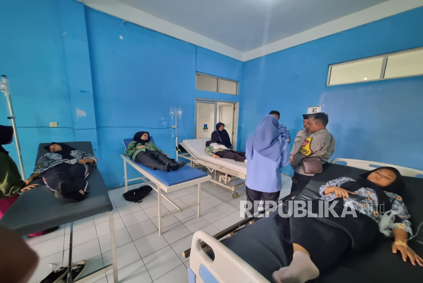 Ratusan Siswa Keracunan Massal, Lagi-lagi Diduga Terkait MBG