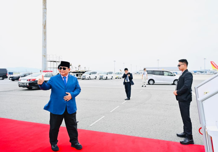 Presiden Prabowo Subianto di Bandara Kansai, Osaka, Jepang, Sabtu (20/9/2025). Sumber: BPMI Setpres