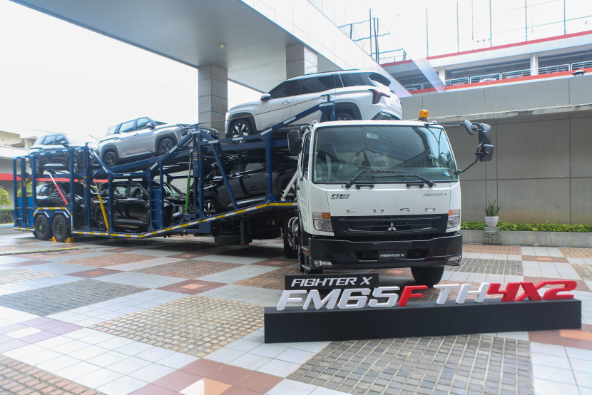 Fighter X FM65F Tractor Head 4x2 (Doc. PT Krama Yudha Tiga Berlian Motors).