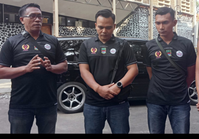 Trisula Pelatih Kabupaten Bekasi, Sri, Deni, Kadafi 