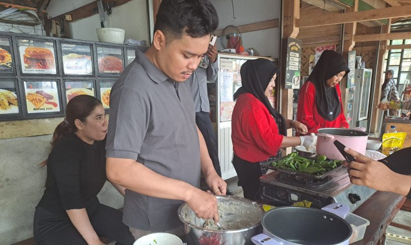 Lomba kuliner khas pesisir dalam rangkaian Festival Terang (Terumbu Karang) I yang digelar FPTK Banten dalam menyambut Hari Maritim Nasional, Selasa (23/9/2025). Istimewa