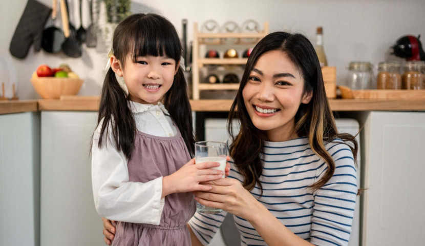 Untuk memberikan pengalaman belanja terpercaya bagi para ibu di Indonesia, salah satu inisiatif yang dilaksanakan Lazada adalah Program Jaminan Keaslian Susu untuk memastikan seluruh produk susu formula yang dijual di kanal LazMall di Lazada adalah produk asli. (Foto: Dok RUZKA INDONESIA)