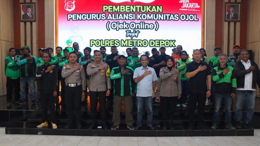 Pembentukan pengurus Aliansi Komunitas Ojek Online (Ojol) Tingkat Polres Metro Depok, Selasa (23/09/2025). (Foto: Dok RUZKA INDONESIA) 