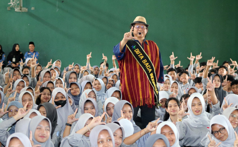  Dok. Rumah Dunia)