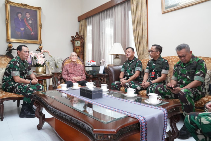  Puspen TNI