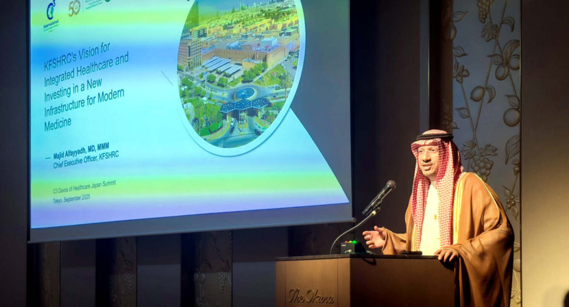 Yang Mulia Dr. Majid AlFayyadh, CEO KFSHRC, menyampaikan pidato utama tentang masa depan perawatan kesehatan terpadu di KTT C3 Davos of Healthcare di Tokyo. (Foto: Dok RUZKA INDONESIA)