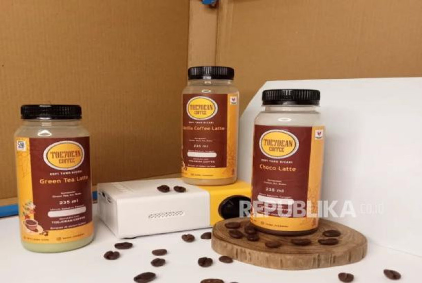 Veronica memulai usaha produk minuman kopi dengan nama Kopi Toejoean. (Dok BRI)