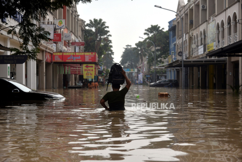Bencana banjir masih menjadi ancaman di beberapa daerah di Indonesia.