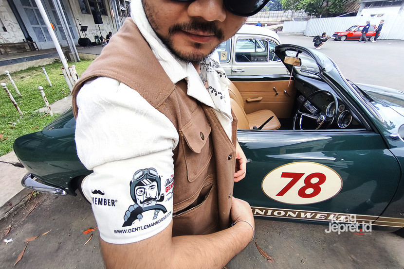 Armband peserta The Distinguished Gentleman’s Drive (DGD) 2025 di area Laswi Heritage, Bandung, Ahad (28/9/2025). (KANGJEPRET.ID/ YOGI ARDHI) (Data teknis kamera: Xiaomi 14T)