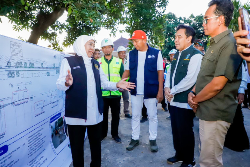 Gubernur Jatim Khofifah Indar Parawansa tinjau pelebaran Jalan Buduan, Bondowoso