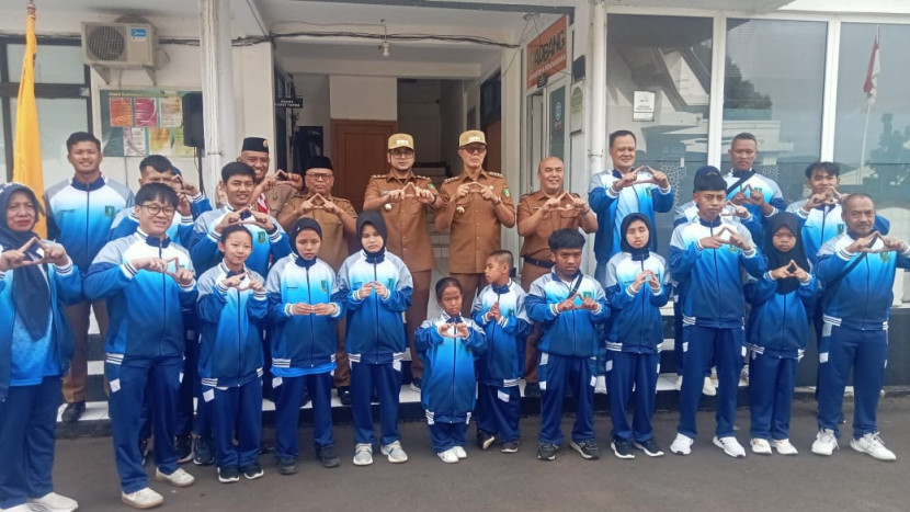 Pelepasan kontingen Kota Sukabumi ke Pekan Paralympic Pelajar Daerah (Pepaperda) IV tingkat Jabar, Senin (29/9/2025).