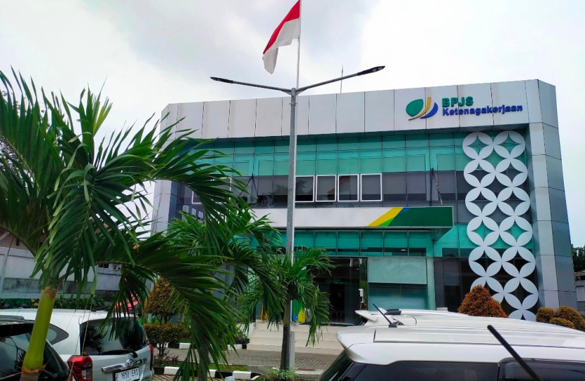 Kantor BPJS Ketenagakerjaan Kota Depok. (Foto: Rusdy Nirdiansyah/RUZKA INDONESIA) 