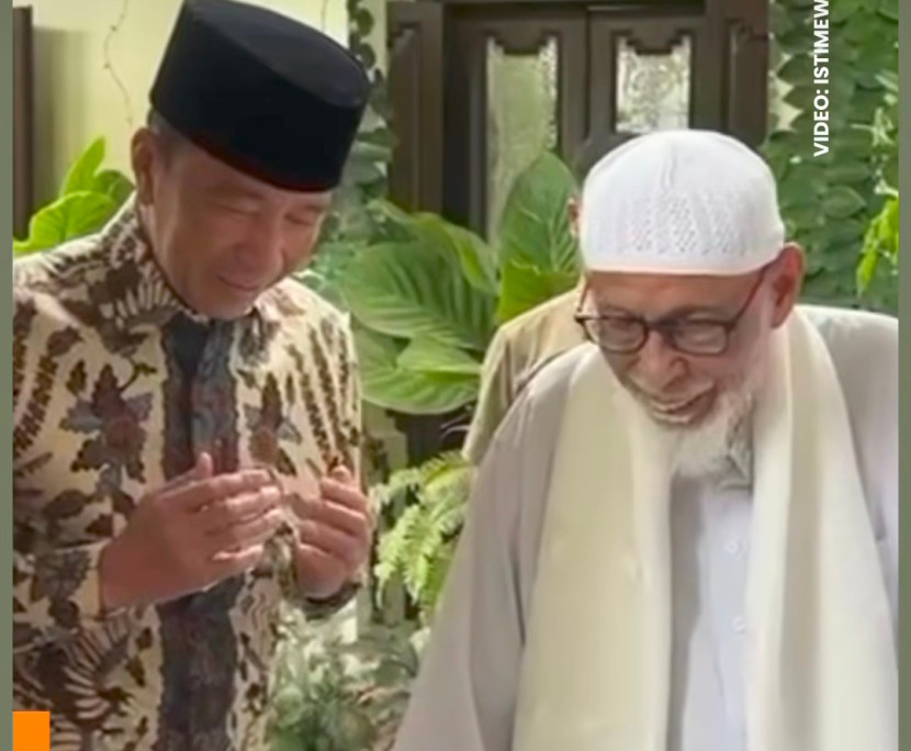 Kedatangan Abu Bakar Ba'asyir memberikan doa ke Jokowi. (Foto: Dok RUZKA INDONESIA)