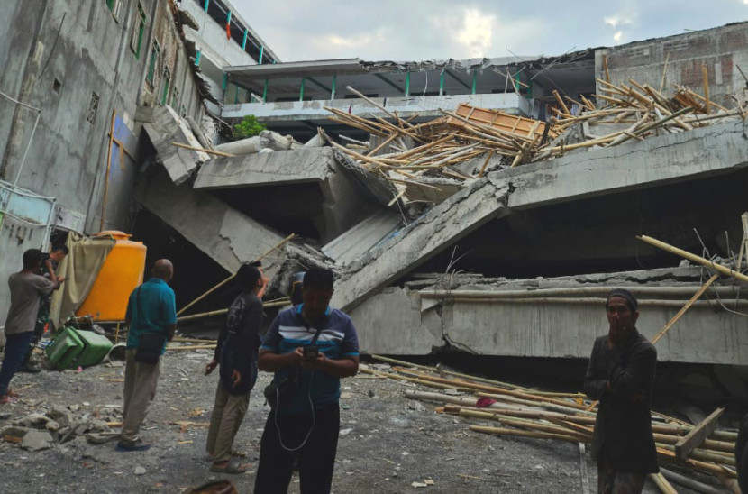 Pondok Pesanteren Al-Khoziny Sidoarjo ambruk