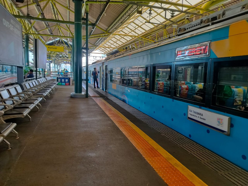 Ilustrasi. KA Taksaka relasi Gambir – Yogyakarta pp dengan menggunakan jenis Kereta Eksekutif New Generation dan Kereta Luxury New Generation, (Foto: Dok. Humas KAI)