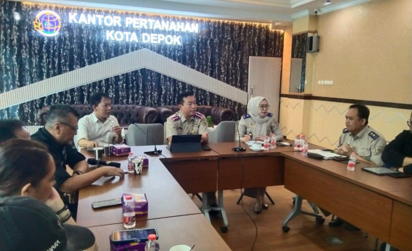 Kantor BPN/ATR Kota Depok gelar coffee morning dengan jajaran Persatuan Wartawan Indonesia (PWI) Kota Depok, Selasa (30/09/2025). (Foto: Dok RUZKA INDONESIA) 