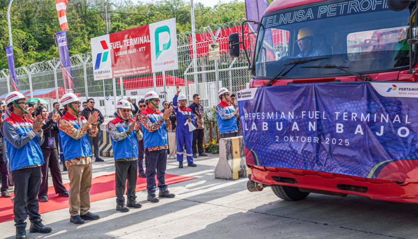 Fuel Terminal Labuan Bajo yang diresmikan ini memiliki kapasitas 488 Kiloliter (KL) dengan 8 tangki untuk produk Pertamax dan Pertamina Dex untuk melayani kebutuhan 4 SPBU dan 1 SPDN untuk Nelayan di sekitar wilayah Labuan Bajo. (Foto: Dok RUZKA INDONESIA)