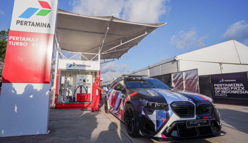 Safety Car Driver MotoGP, Cardido memberikan apresiasinya terhadap Pertamax Turbo dari Pertamina dengan memberikan performa yang sangat baik sekaligus menjaga kondisi mesin tetap prima. (Foto: Dok RUZKA INDONESIA)