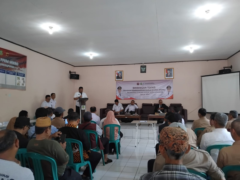 Bimbingan Teknis (bimtek) dan Sosialisasi P2RW Kecamatan Gunung Puyuh di Kantor Kelurahan Gunung Puyuh, Kota Sukabumi, Rabu (8/10/2025).