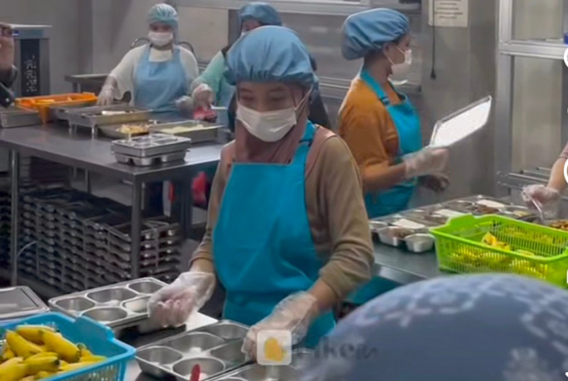 Dapur MBG harus sesuai dengan Permenkes Penyelenggaraan Higiene Sanitasi Pangan Siap Saji pada Tempat Pengelolaan Pangan. (Foto: Dok RUZKA INDONESIA)