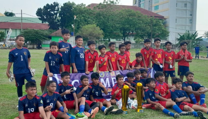 SSB Fajar Putra Junior 04 memborong dua gelar juara di ajang triwulan FSSKD Kota Depok. (Foto: Dok SSB Fajar Putra Junior)