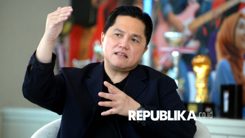 Menteri Pemuda dan Olahraga Erick Thohir saat diwawancarai Republika di Kantor Kemenpora, Jakarta, Senin (22/9/2025). (Foto: Republika/Prayogi/Dok RUZKA INDONESIA)