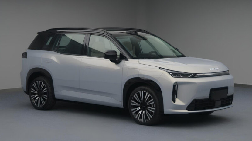 GAC Aion i60 yang sama persis dengan Toyota bZ3X diluncurkan November 2025. Foto: Carnewschina.com