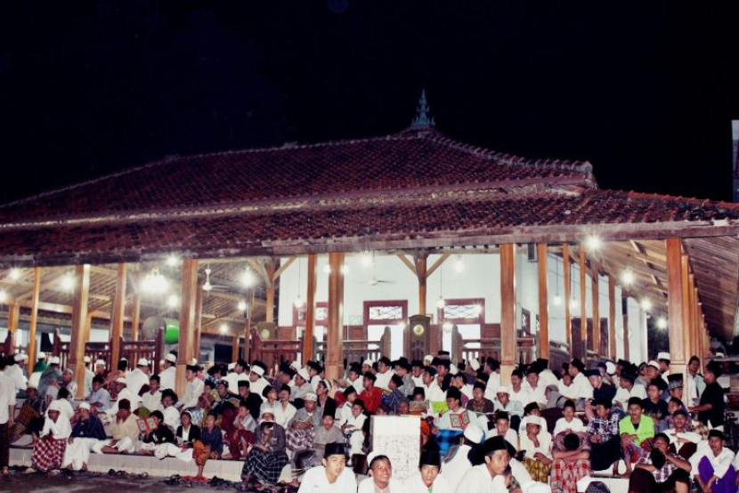 Santri pondok pesantren Buntet, Cirebon. (dok. Buntet)