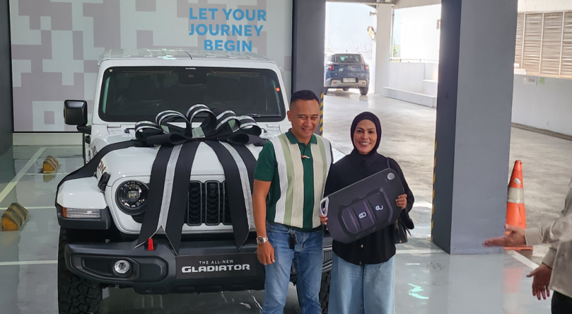 Handover unit pertama Jeep Gladiator Rubicon Dok. Motoresto.id/Nabil Zhafiri