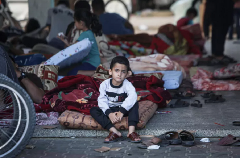 Anak-anak Gaza masih menanti datangnya distribusi bantuan. (Daysofpal)