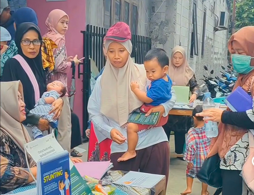 Giat imunisasi anak di Posyandu Limo, Kota Depok. (Foto: Dok RUZKA INDONESIA)