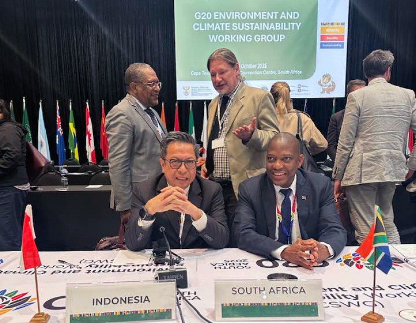 Rasio Ridho Deputi Pengendalian Pencemaran dan Kerusakan Lingkungan Kementerian LH/BPLH pada pertemuan lingkungan hidup dan iklim. (Dok. Deputi KLH)