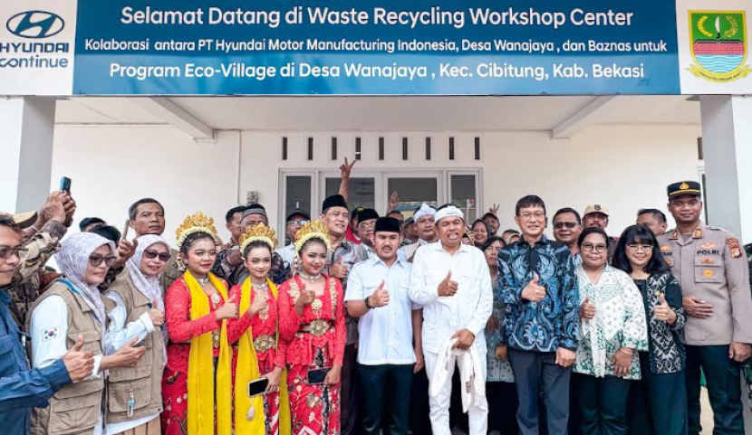 Gubernur Provinsi Jawa Barat, Dedi Mulyadi berpose bersama. dok Hyundai