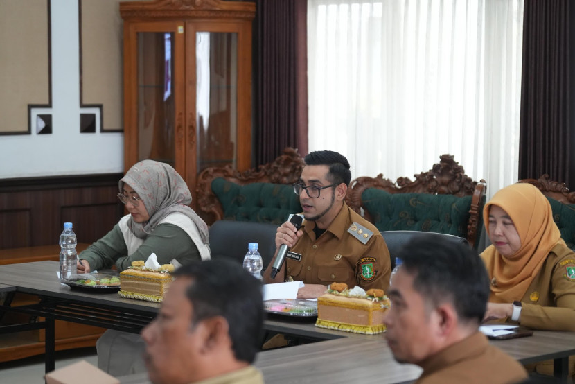 Wakil Wali Kota Sukabumi Bobby Maulana dalam paparan verifikasi Dokumen ODF secara virtual yang digelar di Ruang Pertemuan Sekretariat Daerah Kota Sukabumi pada Senin (20/10/2025).