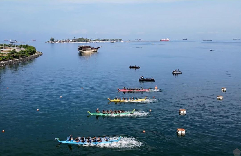Lomba Dayung Perahu Naga yang digelar oleh Kodaeral VI, Jumat (24/10/2025). Foto: Laman resmi TNI