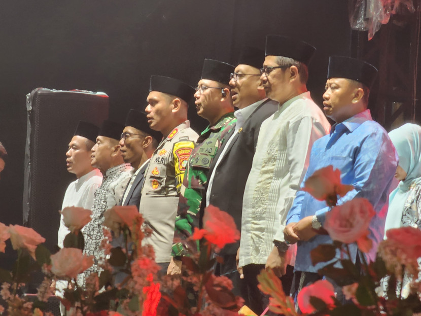 Wali Kota Depok Supian Suri hadir di acara Ngaji Bareng Gus Iqdam.
