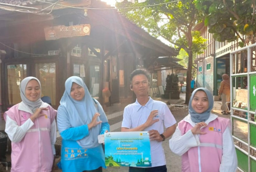 PLN Icon Plus SBU Regional Bali Nusa Tenggara melaksanakan kegiatan pembangunan sarana sanitasi di salah satu panti asuhan di Denpasar, Bali. (Foto: Dok PLN Icon Plus) 