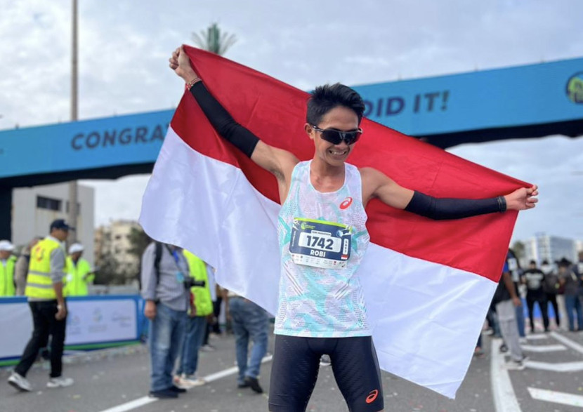 Robi Syianturi, Atlet ASICS Indonesia, pertajam rekor nasional Half Marathon di Casablanca Marathon 2025, Maroko. (Foto: Dok ASICS/Ruzka)