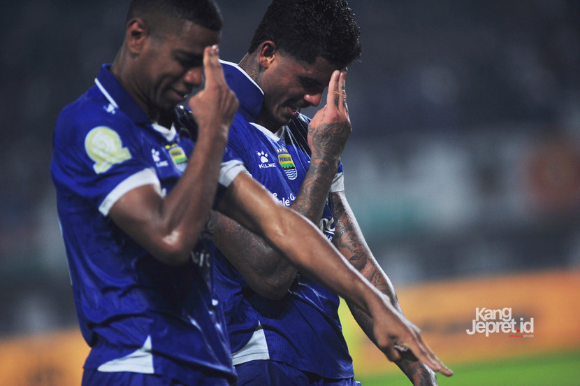 KANGJEPRET.ID/YOGI ARDHI (Data Nikon D3, Nikkor 300/2.8 ED MF)