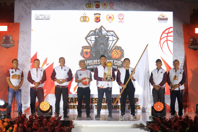 Pembukaan Turnamen Bola Basket Kapolres Garut Cup Tahun 2025, kategori SMP dan SMA. (Foto: Dok Ridwan)