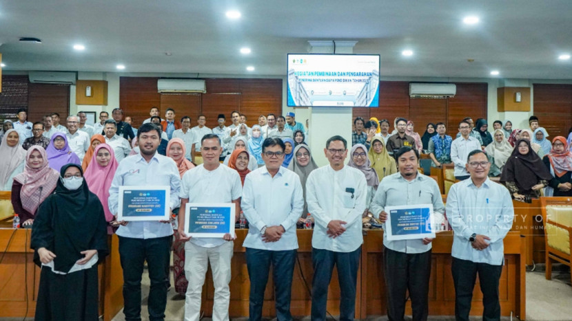 UIN Jakarta Salurkan Beasiswa Rp 2,8 Miliar untuk Dosen dan Tenaga Kependidikan