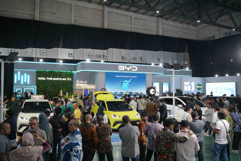 Booth BYD di GIIAS Makassar 2025 yang berlangsung 5-9 November 2025. Foto: BYD.