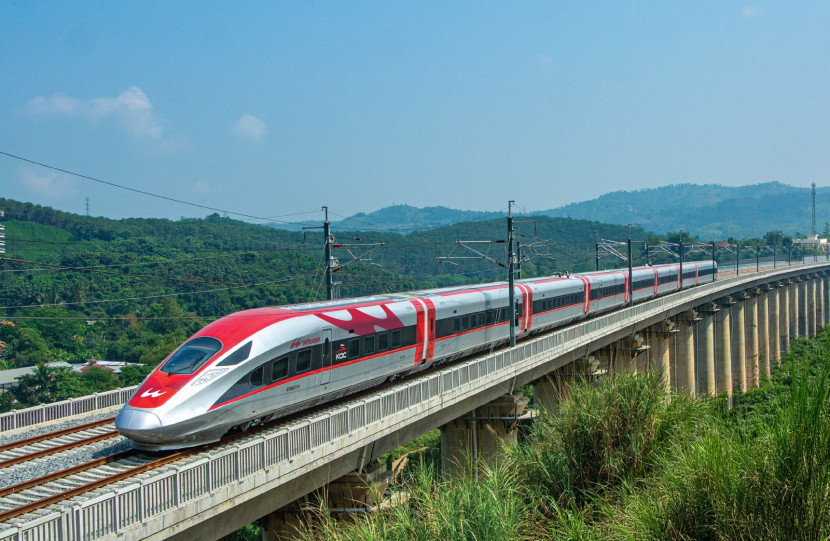 Rayakan Hari Pahlawan dengan Whoosh! Tiket Mulai Rp200.000