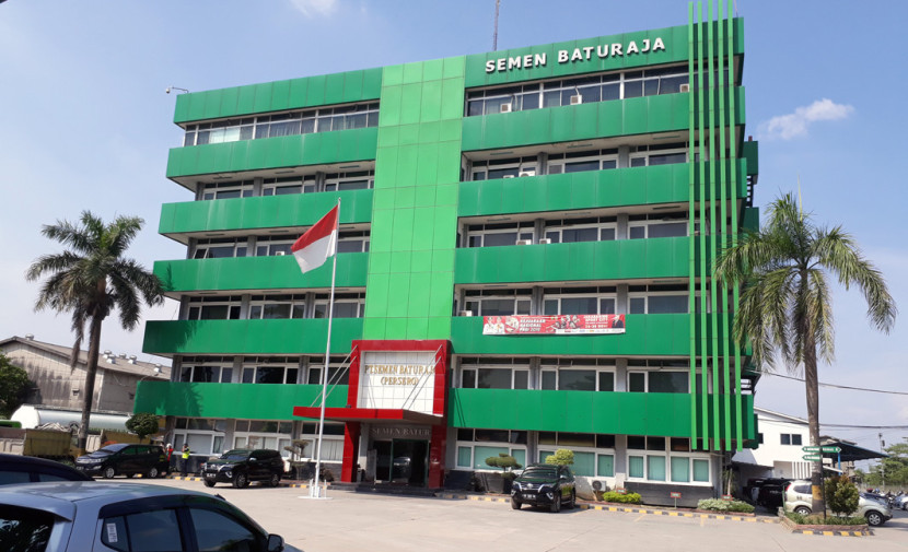 Kantor PT Semen Baturaja di Palembang. (FOTO: Maspril Aries)