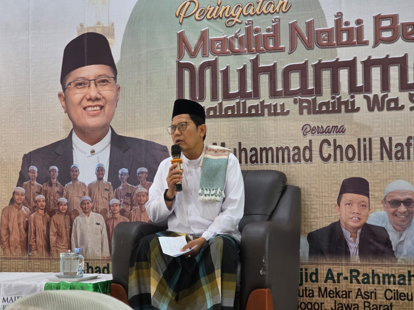 Ceramah KH Cholil Nafis di peringatan Maulid Nabi di Masjid Ar Rahmah di perumahan Duta Mekar Asri, Cileungsi, Bogor, Jawa Barat (Jabar). (Foto: Dok Dwi Retno)