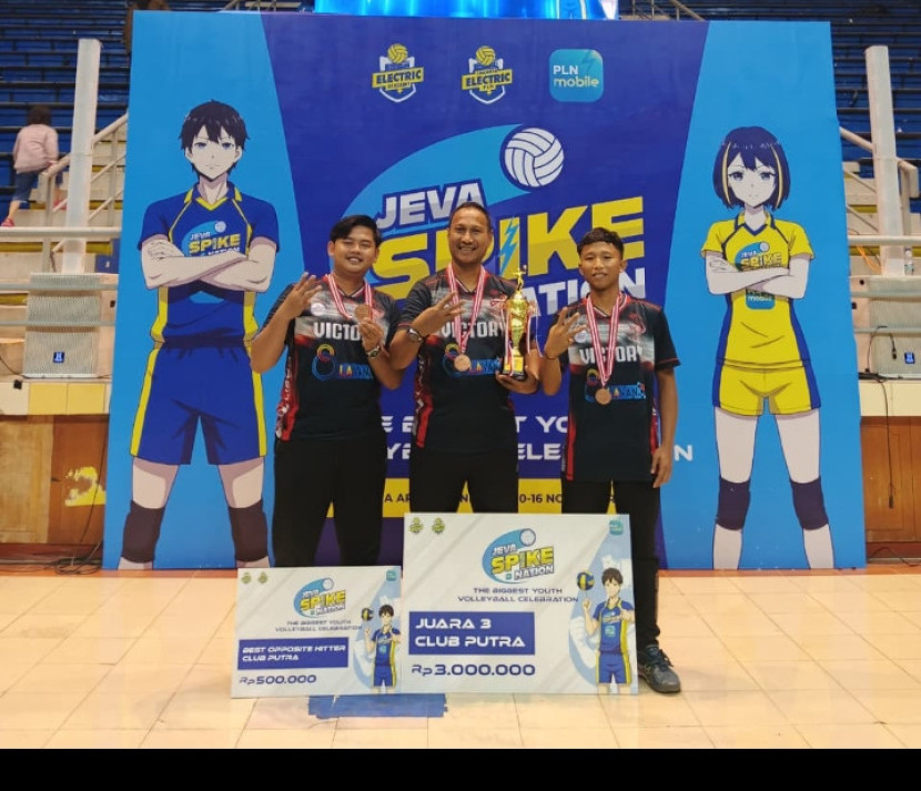 Bersama pelatih Hasan Basri 