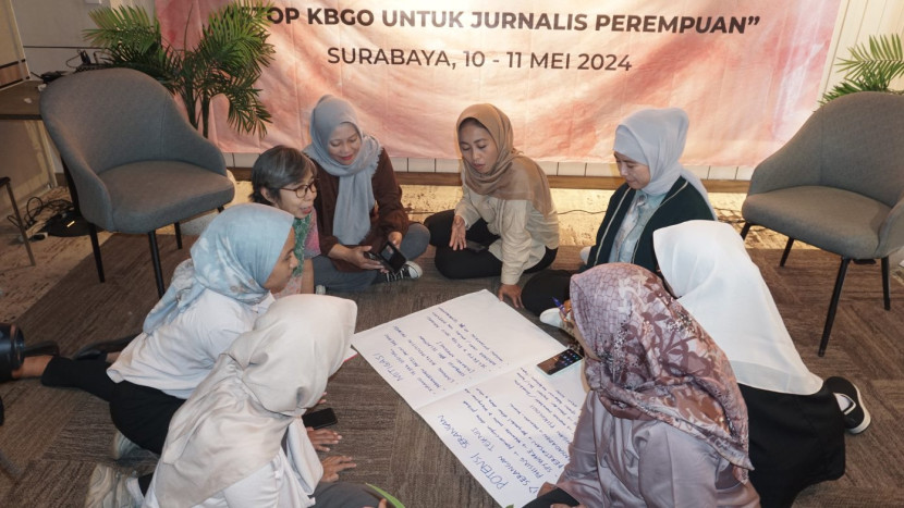 Kegiatan FJPI di Surabaya tentang KBGO terhadap jurnalis perempuan. (FOTO: www.fjpindonesia.com)