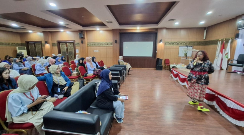 Nara sumber dan peserta Diskusi Publik Kekerasan Berbasis Gender Online (KBGO) oleh Forum Jurnalis Perempuan Indonesia (FJPI) Sumsel. (FOTO: Inge/ FJPI Sumsel)